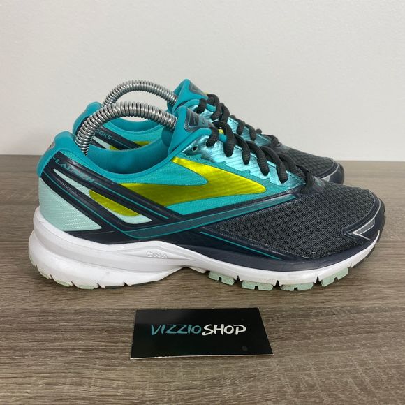 brooks launch 4 women's